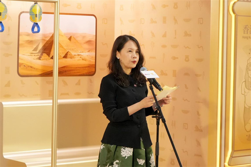 港铁公司企业事务及品牌总监蔡少绵致辞。