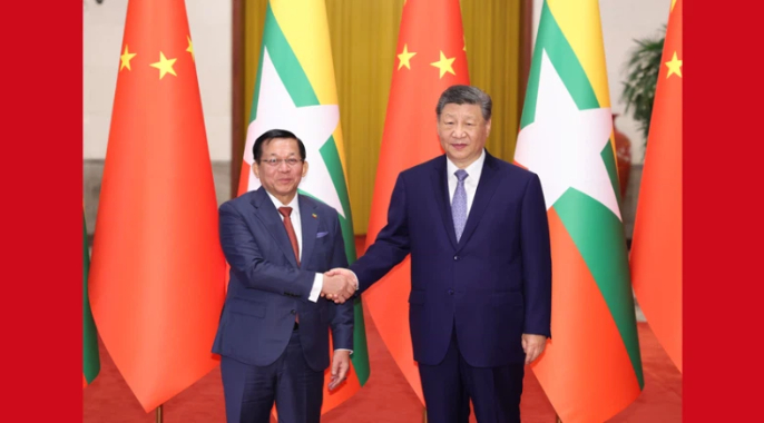 习近平同缅甸总统敏昂莱会谈