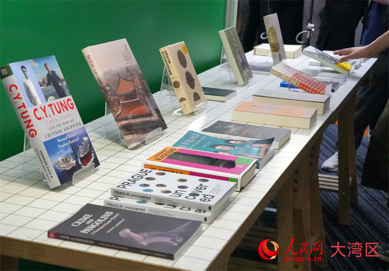 第36届香港书展部分书籍展示。