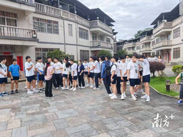 同心同行・强国有我！2026港澳青少年“进军营”梅州专场活动举行
