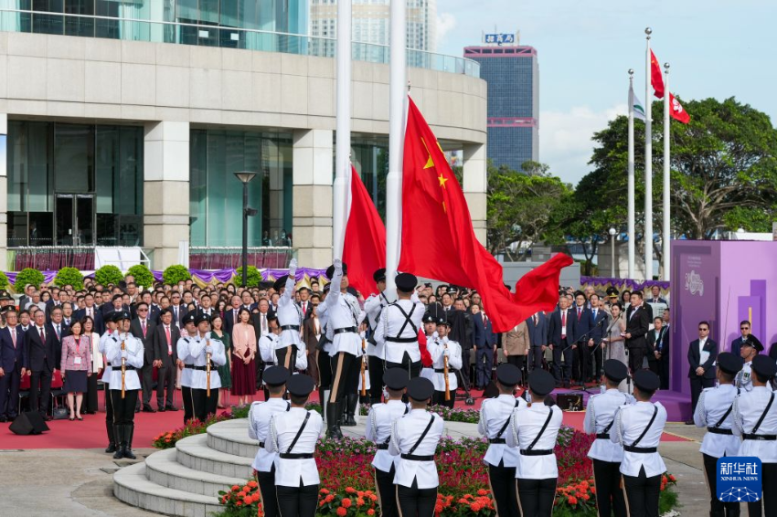 7月1日,香港特区政府在金紫荆广场举行升旗仪式,庆祝香港回归祖国29周年。 7月1日,香港特区政府在金紫荆广场举行升旗仪式,庆祝香港回归祖国29周年。