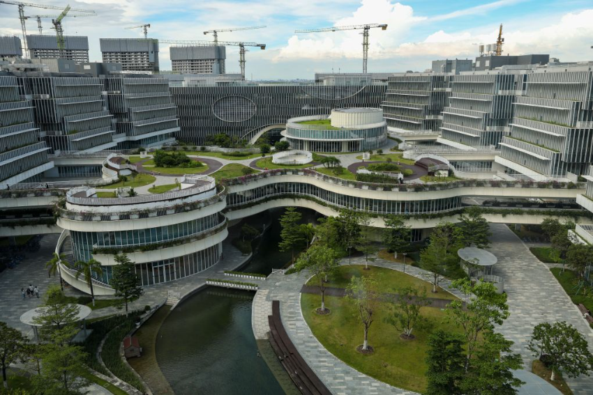 这是6月30日拍摄的香港科技大学(广州)校园。 这是6月30日拍摄的香港科技大学(广州)校园。