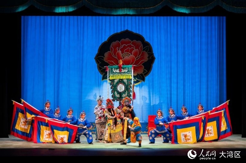 洛阳豫剧院演员在香港演出。 洛阳豫剧院演员在香港演出。