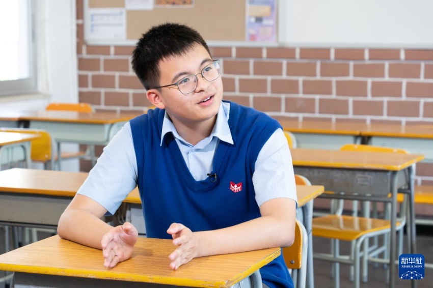 7月24日,初三学生梁梓朗接受采访。 7月24日,初三学生梁梓朗接受采访。