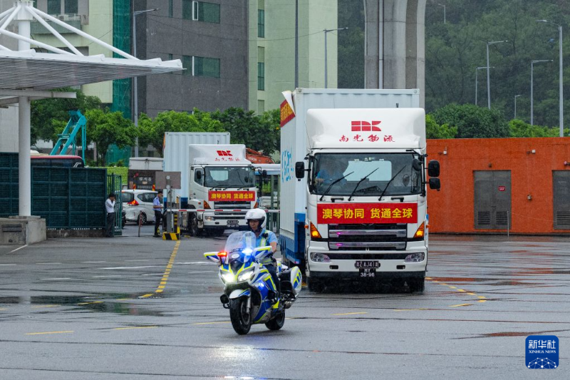 8月26日，货车到达澳门国际机场货运站。