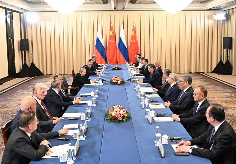 当地时间8月31日下午,国家主席习近平在比什凯克出席2026年上海合作组织峰会期间会见俄罗斯总统普京。 当地时间8月31日下午,国家主席习近平在比什凯克出席2026年上海合作组织峰会期间会见俄罗斯总统普京。