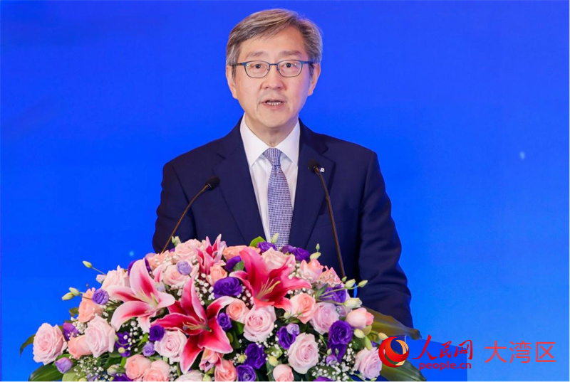 香港特区政府引进重点企业办公室主任任景信发表主题演讲。 香港特区政府引进重点企业办公室主任任景信发表主题演讲。