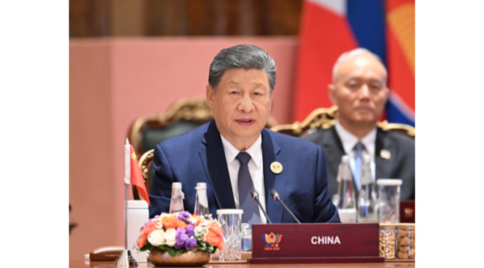 习近平出席金砖国家领导人第十八次会晤第二阶段会议并发表重要讲话