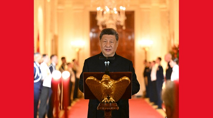 习近平和彭丽媛出席特朗普总统夫妇举行的欢迎国宴