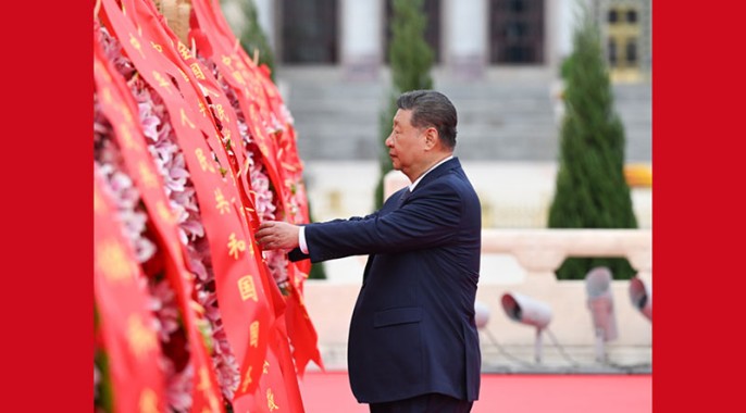 烈士纪念日向人民英雄敬献花篮仪式在京隆重举行 习近平等党和国家领导人出席