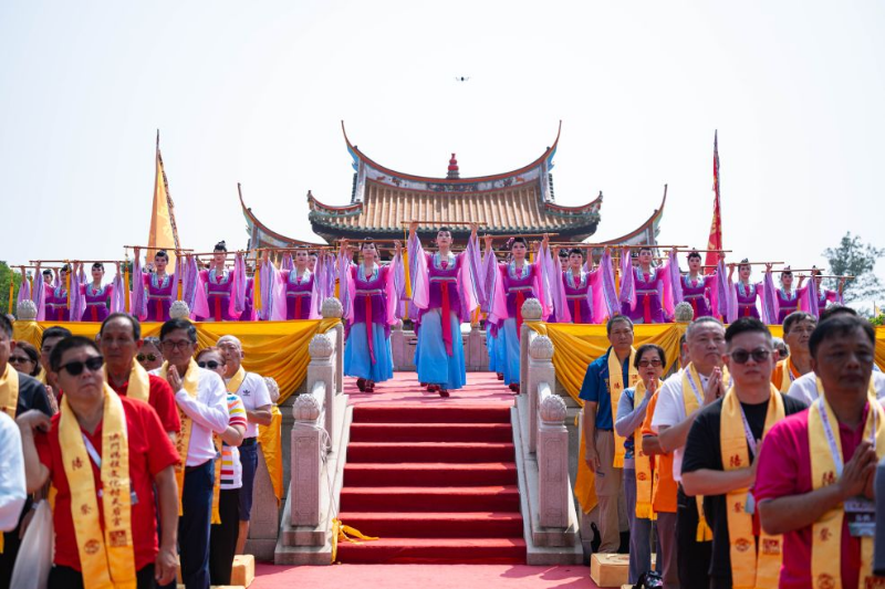 10月13日,演员在第十九届澳门妈祖文化旅游节开幕式上表演。 10月13日,演员在第十九届澳门妈祖文化旅游节开幕式上表演。