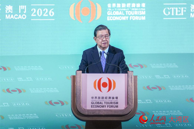 原国家对外经贸部副部长、博鳌亚洲论坛原秘书长龙永图作主旨发言。 原国家对外经贸部副部长、博鳌亚洲论坛原秘书长龙永图作主旨发言。