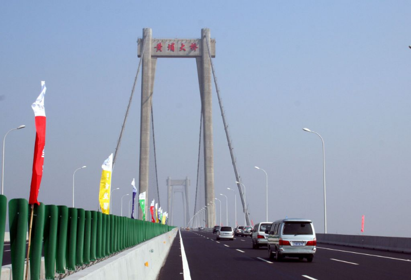京珠高速公路的重要组成部分广州珠江黄埔大桥项目正式通车营运(2008年12月16日摄)。 京珠高速公路的重要组成部分广州珠江黄埔大桥项目正式通车营运(2008年12月16日摄)。