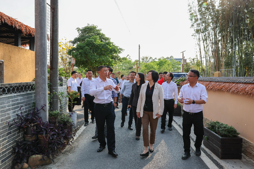 省委港澳办到惠州市龙门县调研对接推进“百千万工程”纵向帮扶工作