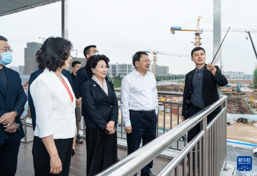 图片说明