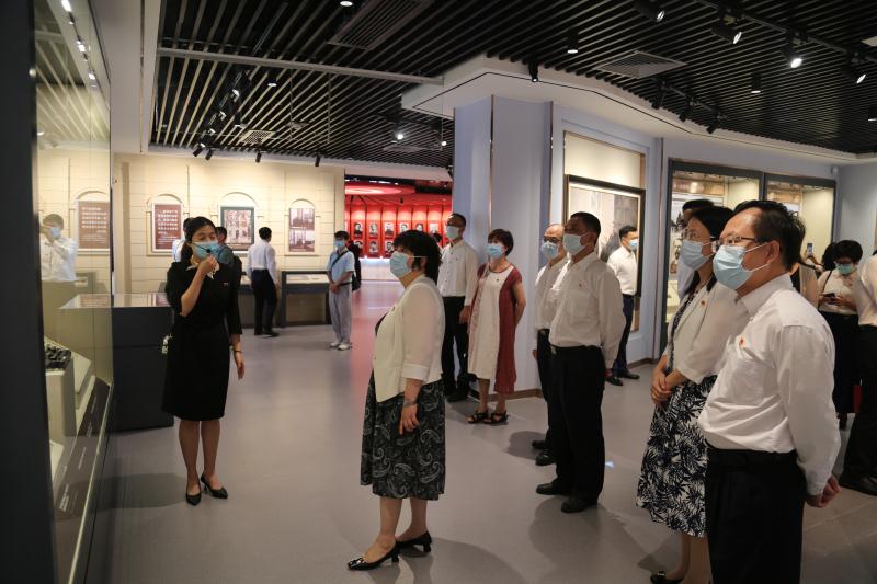 图片说明