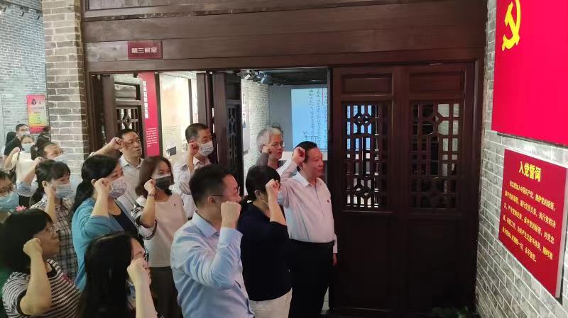 图片说明