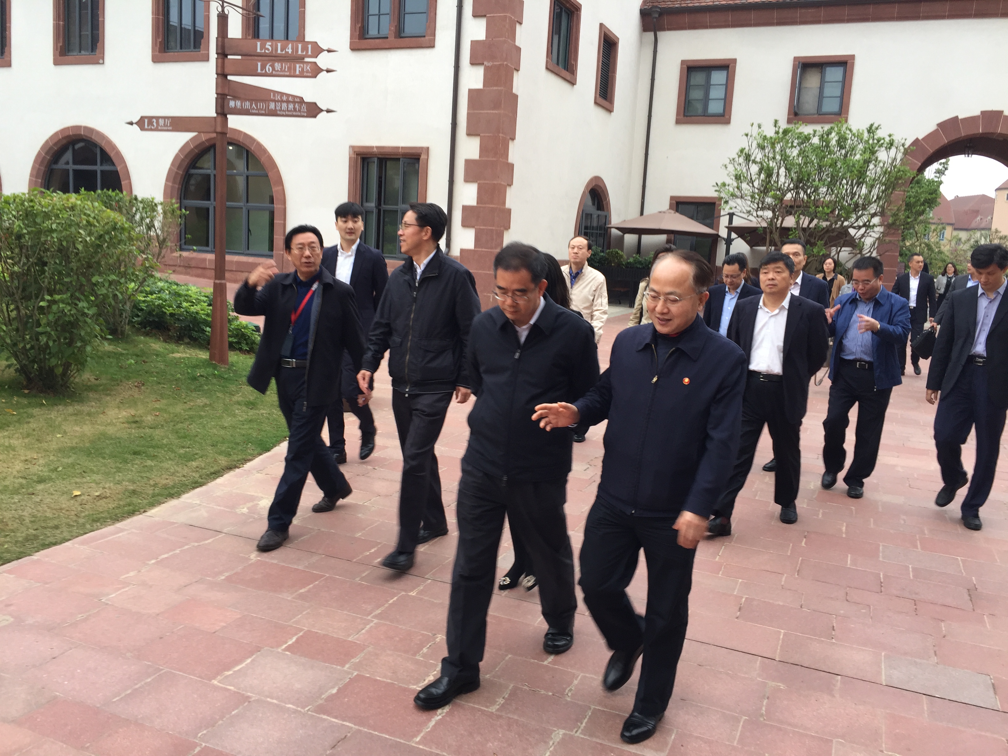 图片说明
