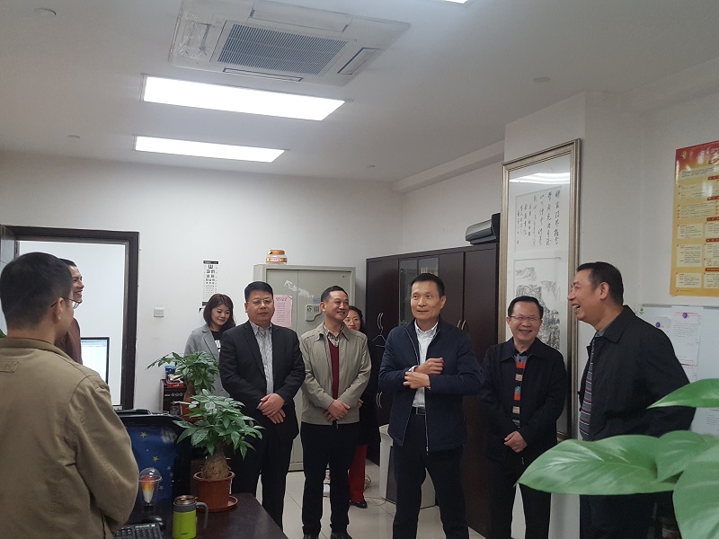 图片说明