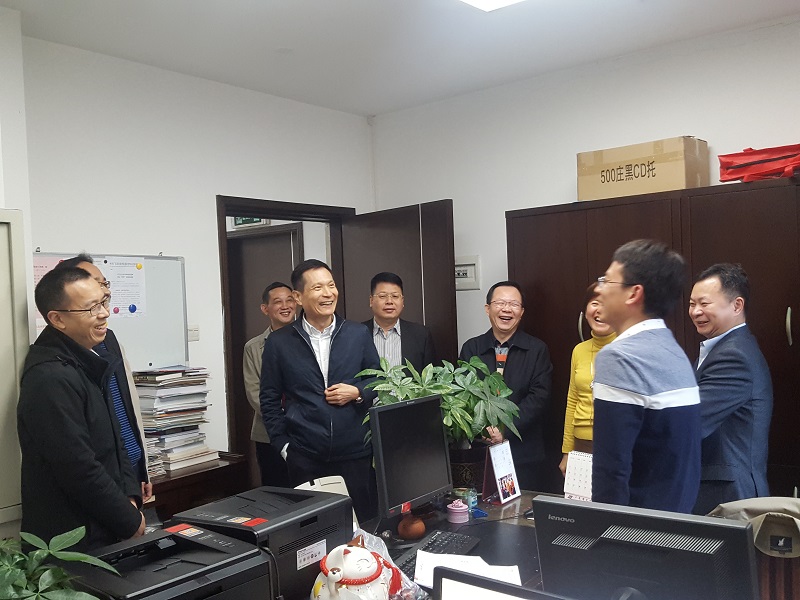 图片说明