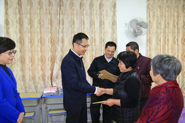 图片说明