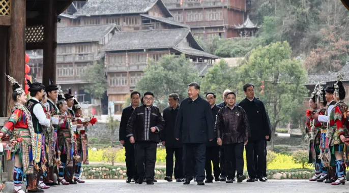 习近平在贵州考察时强调 坚持以高质量发展统揽全局 在中国式现代化进程中展现贵州新风采