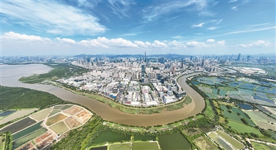 图为河套深港科技创新合作区及深圳河两岸风光。