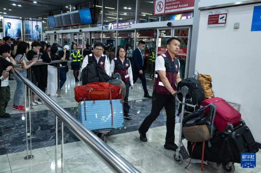 5月9日，中国国际应急医疗队（澳门）抵达澳门国际机场。