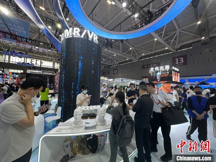 第二十一届文博会广东展团主展厅现场。