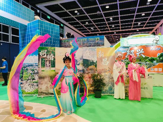 6月12日-15日，第39届香港国际旅游展览会在香港举办。图为绍兴展区。