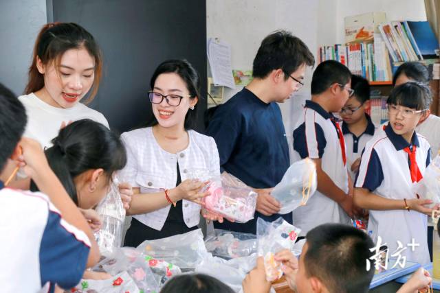 粤港澳大湾区“百千万工程”音乐季“燃星计划”公益音乐活动走进梅州大埔