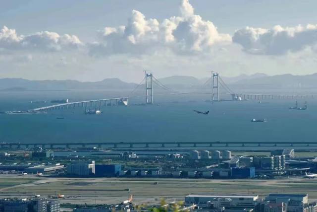 深中通道跨市公交客运量突破300万人次