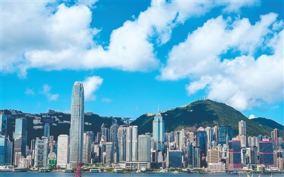 图为香港的建筑群。