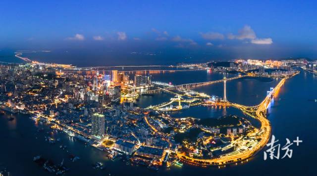 截至2025年6月30日，内地对澳门累计供电量超过785亿千瓦时，为澳门长期繁荣稳定提供重要能源支撑。朱甸 摄