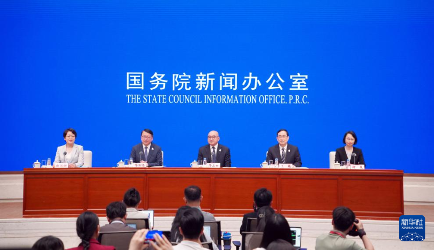 7月25日，国务院新闻办公室在北京举行新闻发布会，第十五届全国运动会组织委员会副主任、国家体育总局副局长佟立新，第十五届全国运动会组织委员会副主任、广东省委常委王曦，第十五届全国运动会组织委员会副主任、香港特别行政区政府政务司司长陈国基，第十五届全国运动会组织委员会副主任、澳门特别行政区政府社会文化司司长柯岚介绍第十五届全国运动会筹办情况，并答记者问。