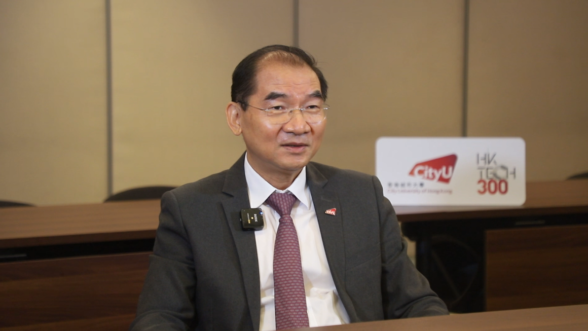 香港城市大学高级副校长杨梦甦日前接受人民网专访。