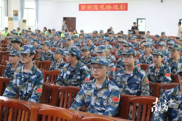 开营！200名港澳青少年直抵湛江军营，与国防“零距离”接触