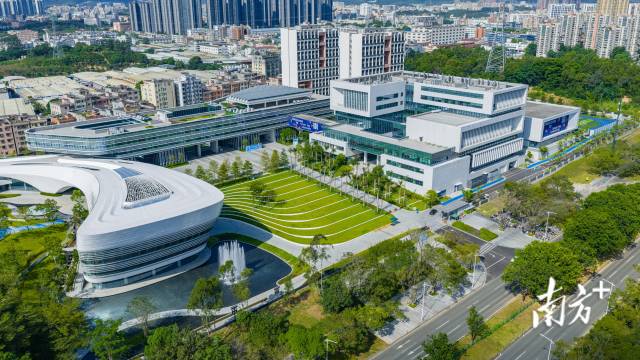 未来无设限，“养成系”大学上线！大湾区大学迎来首届开学典礼