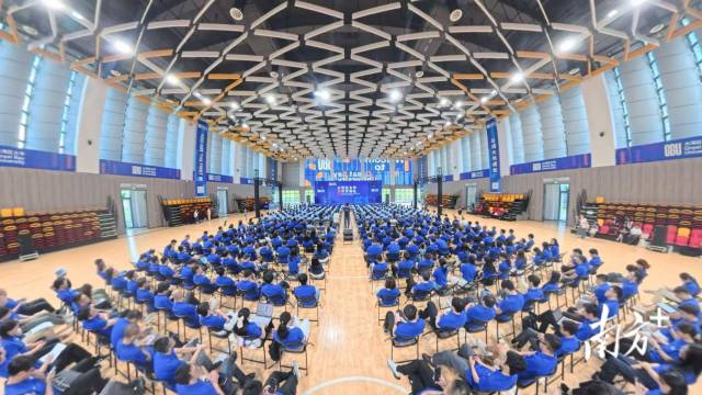 未来无设限，“养成系”大学上线！大湾区大学迎来首届开学典礼
