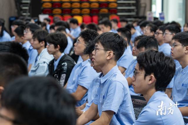 未来无设限，“养成系”大学上线！大湾区大学迎来首届开学典礼