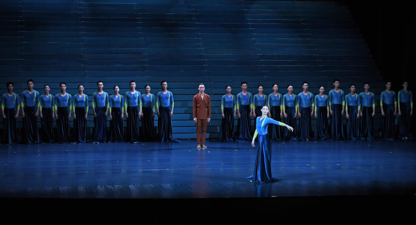 6月13日,现代舞诗剧《诗忆东坡》作为本届中华文化节开幕节目亮相香港文化中心。 6月13日,现代舞诗剧《诗忆东坡》作为本届中华文化节开幕节目亮相香港文化中心。