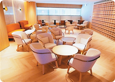 位于香港荃湾西如心酒店的青年宿舍公共会客厅。 位于香港荃湾西如心酒店的青年宿舍公共会客厅。