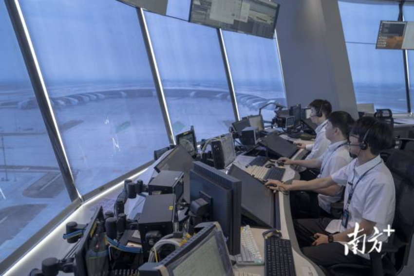 白云机场东塔台启用!全国首个双塔台五运营跑道机场来了 白云机场东塔台启用!全国首个双塔台五运营跑道机场来了