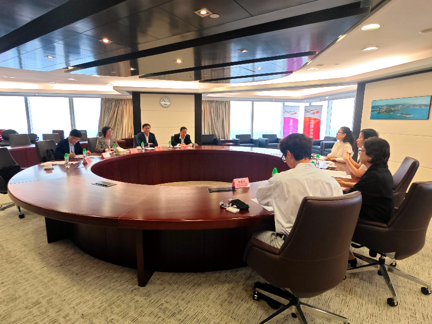 办主要领导到香港特区政府驻粤办调研座谈 办主要领导到香港特区政府驻粤办调研座谈