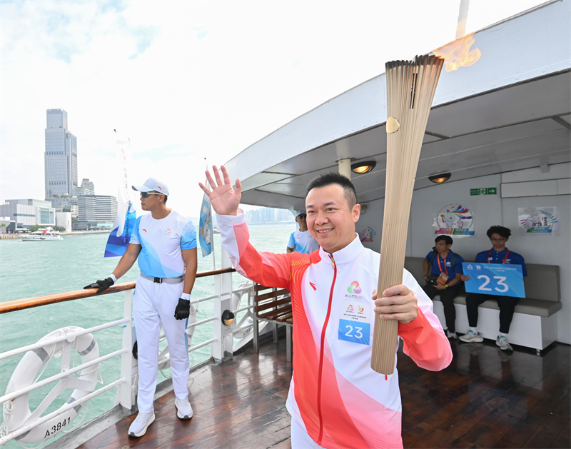 第23棒、香港女子乒乓球队教练李静。香港特区政府新闻处供图 第23棒、香港女子乒乓球队教练李静。香港特区政府新闻处供图