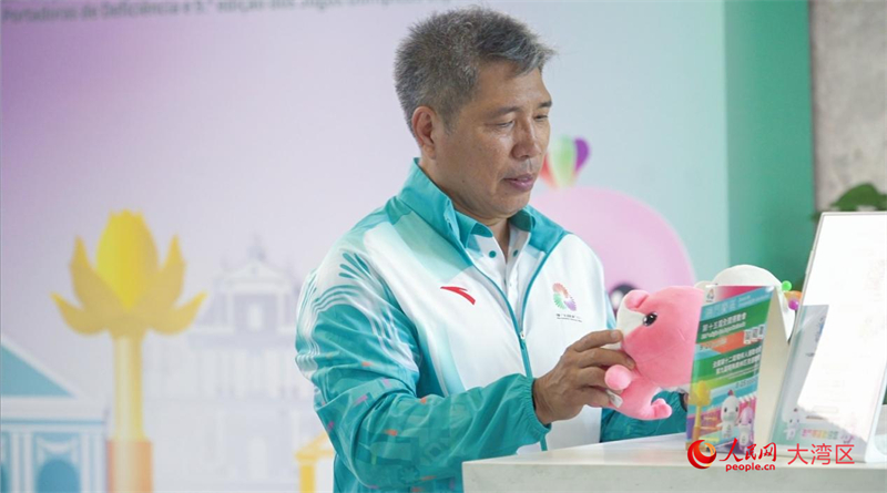 十五运会及残特奥会澳门赛区志愿者苏伟伦。人民网 吴宇扬扬摄 十五运会及残特奥会澳门赛区志愿者苏伟伦。人民网 吴宇扬扬摄