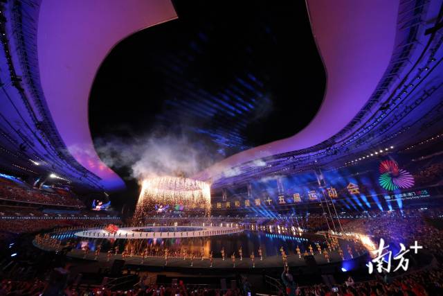 开幕式现场。 开幕式现场。