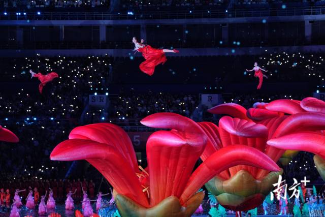 开幕式现场。 开幕式现场。