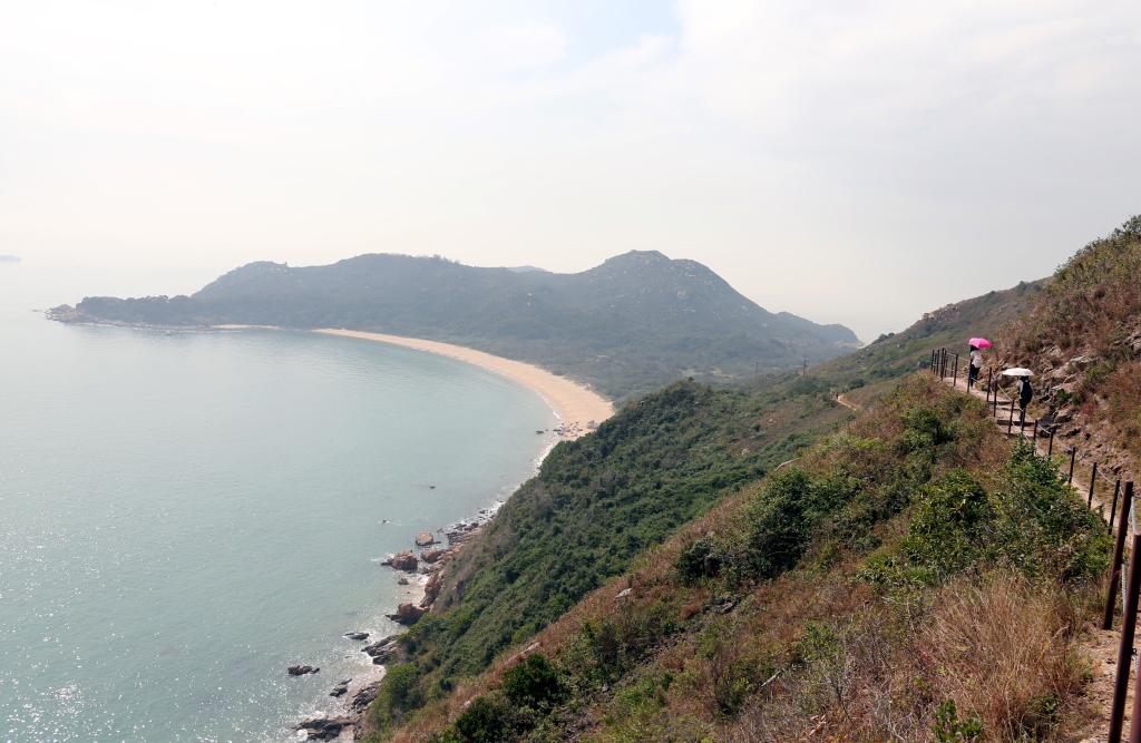 资料图:香港大屿山凤凰径。新华社记者 李鹏 摄 资料图:香港大屿山凤凰径。新华社记者 李鹏 摄