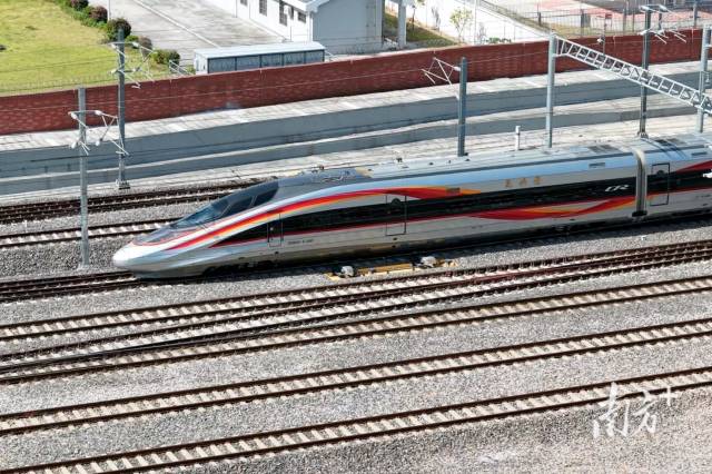 开通倒计时！广湛高铁正式启动试运行